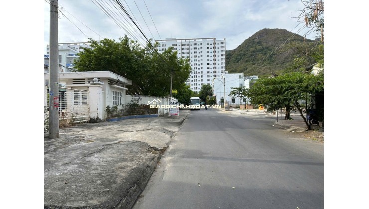 Bán biệt thự đẹp khu Thoại Ngọc Hầu – Nha Trang  256m² – giá 22 tỷ TL